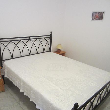 Katerina Apartments Τριοβάσαλος Εξωτερικό φωτογραφία