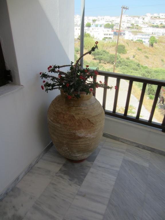 Katerina Apartments Τριοβάσαλος Εξωτερικό φωτογραφία