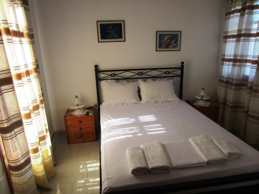 Katerina Apartments Τριοβάσαλος Εξωτερικό φωτογραφία