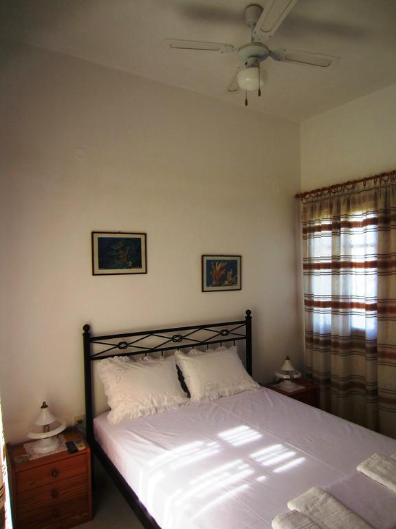 Katerina Apartments Τριοβάσαλος Εξωτερικό φωτογραφία