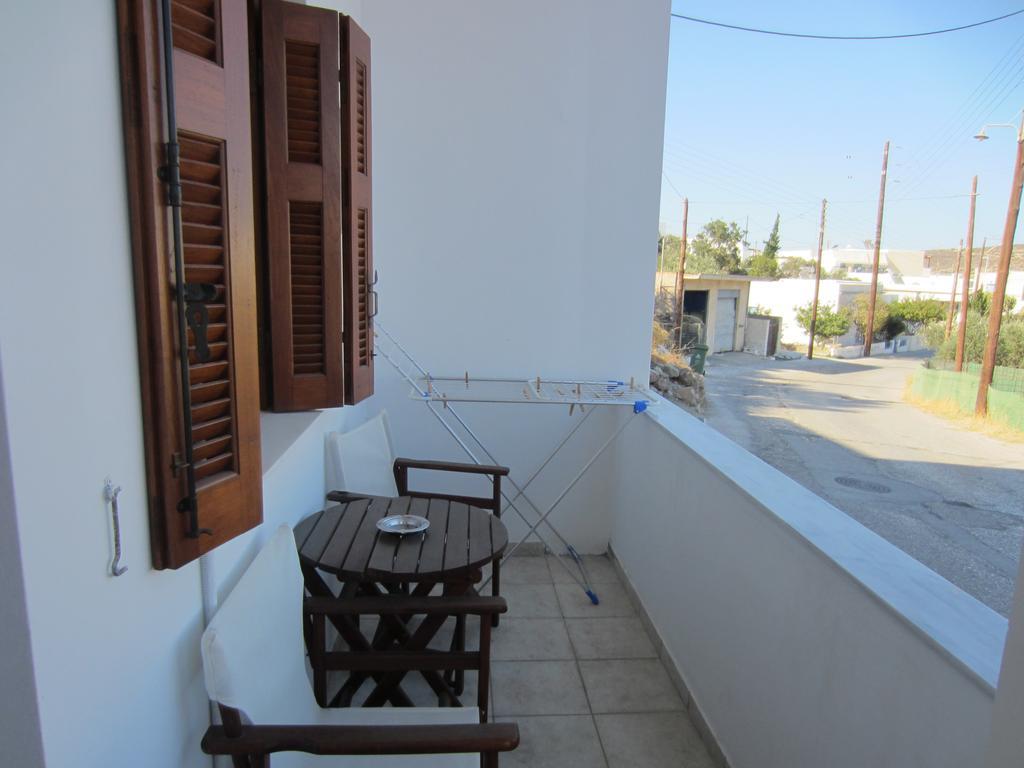 Katerina Apartments Τριοβάσαλος Εξωτερικό φωτογραφία