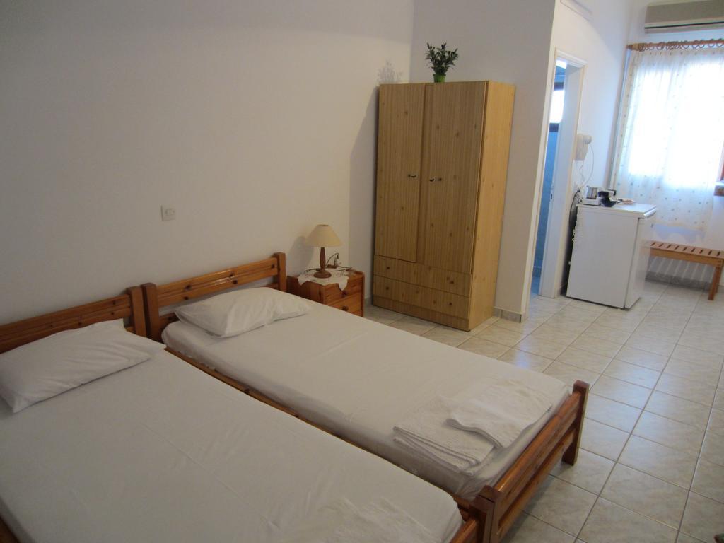 Katerina Apartments Τριοβάσαλος Εξωτερικό φωτογραφία